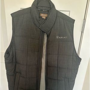 NWT men’s Ariat vest